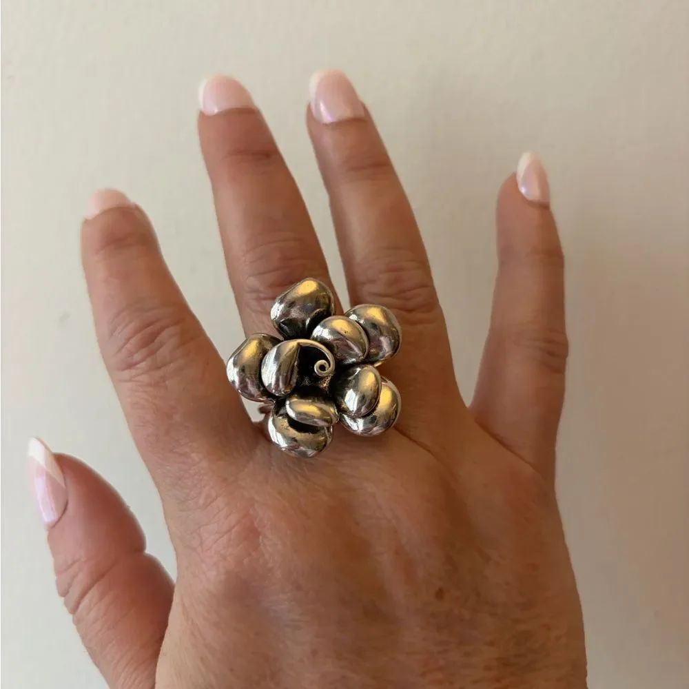 The Antique inspired oversized flower ring adjustable